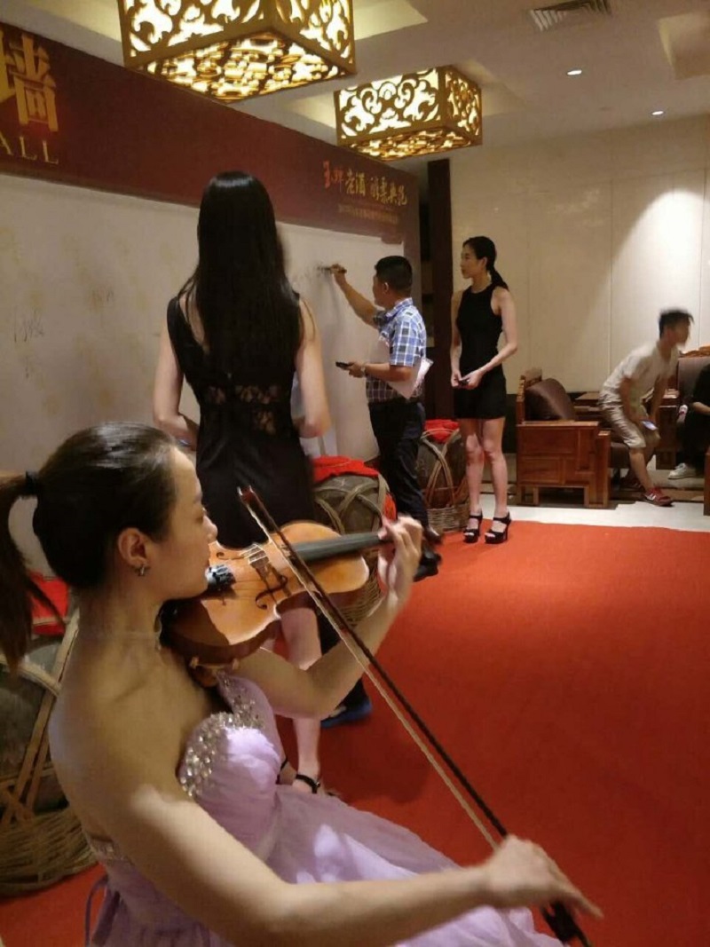 開啟中國(guó)酒業(yè)定制酒營(yíng)銷新時(shí)代 <wbr> <wbr>玉蟬老酒(杭州)定制酒發(fā)布會(huì) 開啟中國(guó)酒業(yè)定制酒營(yíng)銷新時(shí)代 <wbr> <wbr>玉蟬老酒(杭州)定制酒發(fā)布會(huì)